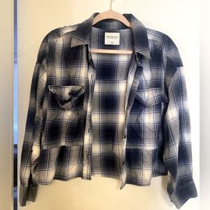 Abercrombie & Fitch Crop Flannel Shirt